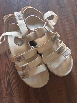 Nike Platform Sandals: Women's 7