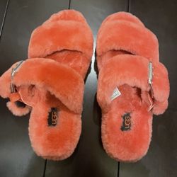 ugg’s slippers 