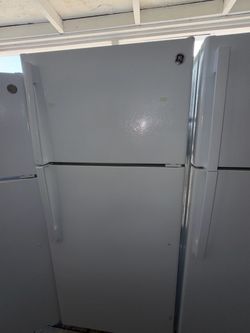 GE Refrigerator