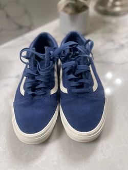 Leather vans 8.5 men or 10 wmn