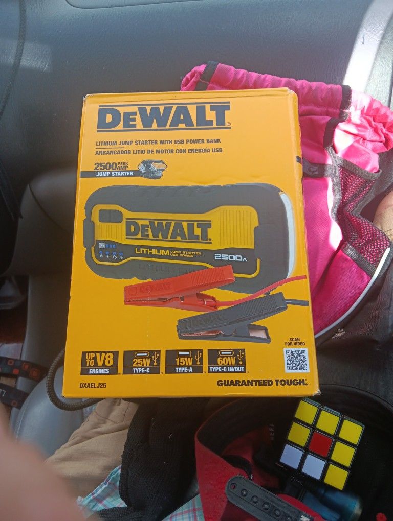 De~Walt 2500 Amp Lithium Jump Pack, 