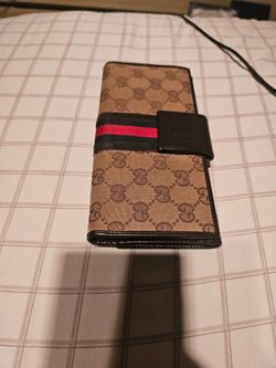 Gucci long wallet