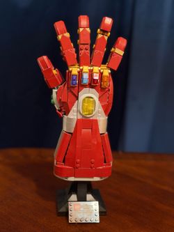LEGO Marvel Nano Gauntlet