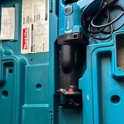 Makita Sawsall  3050 Corded Great Condition $70