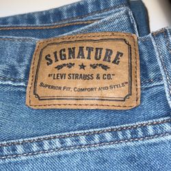Signature Levi Strauss Mens  Jeans