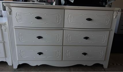3 Piece Solid Wood Bedroom set
