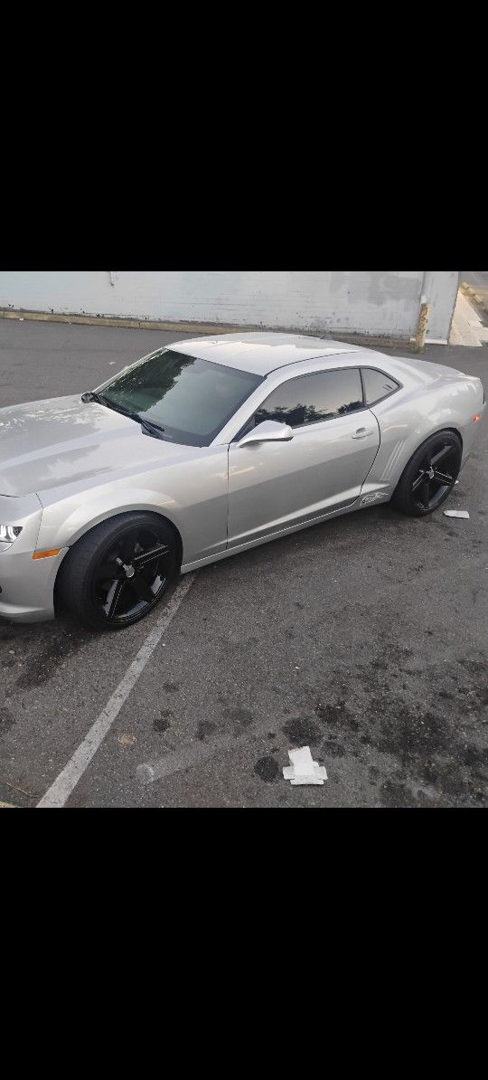 22 In Rims And Tires