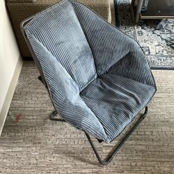 Retractable Lounge Chair