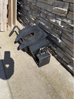 Fifth Wheel Hitch