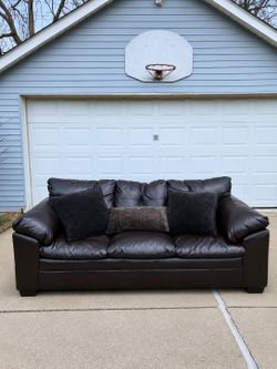 Chocolate Brown Leather Sofa – Great Condition | Pet & Smoke Free