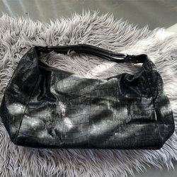 Chic Black Hobo Bag with Textured Leather Finish