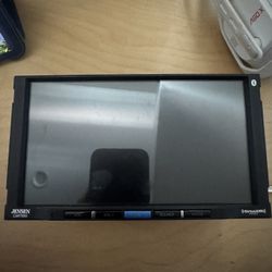 Wireless Apple CarPlay stereo