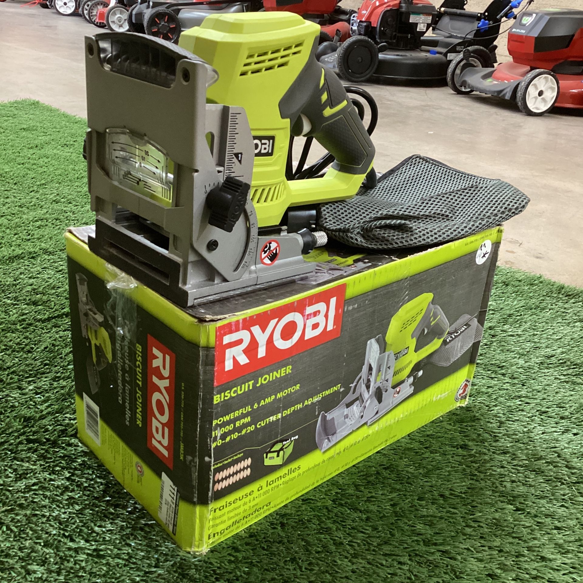 RYOBI Amp AC Biscuit Joiner Kit with Dust Collector and Bag for Sale in  Phoenix, AZ OfferUp