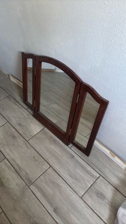 Three sided mirror