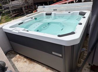 Jacuzzi