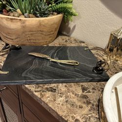 Michael Aram Calla Lily Midnight Cheese Board & Knife