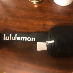Lululemon Black Belt Bag 1L