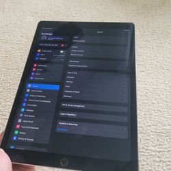 APPLE IPAD PRO 13" 1ST GEN UNLOCKED WIFI ONLY 128GB WORKING GREAT