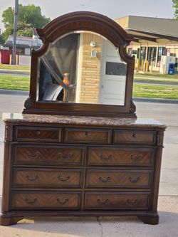 DRESSER WITH MIRROR