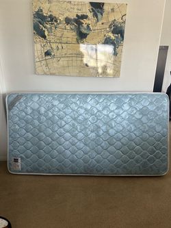Twin mattress