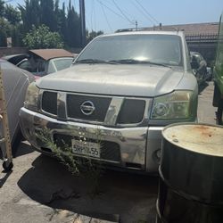 2005 Nissan Le Armada Salvage