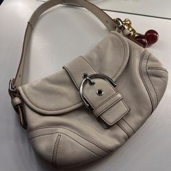 SOHO VINTAGE COACH BAG 🍒