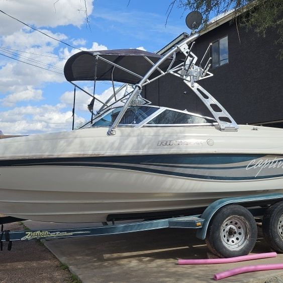 1998 Rinker Captiva