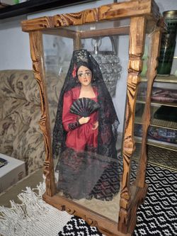 Spaniard girl Vintage Sculpture Art Collectible