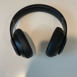 Beats Studio Pro