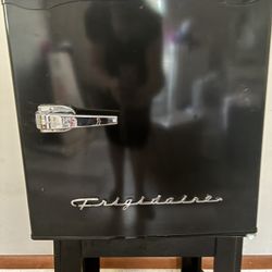 Frigidaire 1.6cu ft Retro Dry Erase Mini Fridge