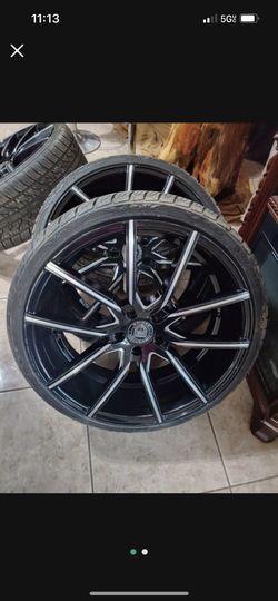 Lexani 22” Rims And Tires