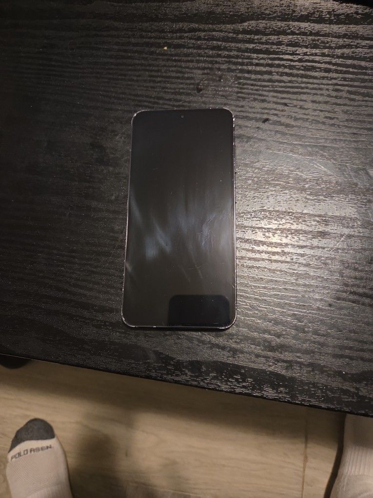 SAMSUNG CELL PHONE