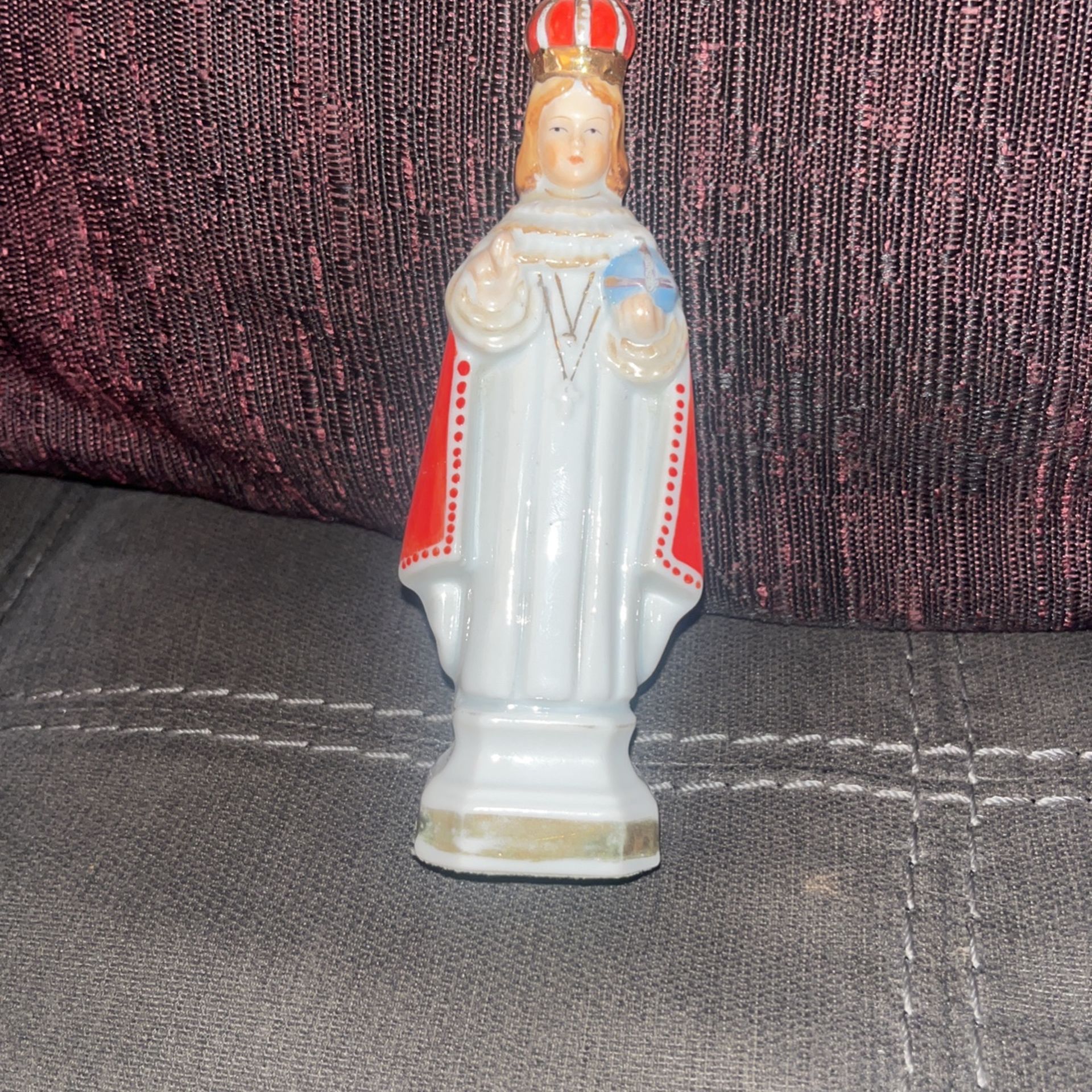 Infant Of Prague Statue