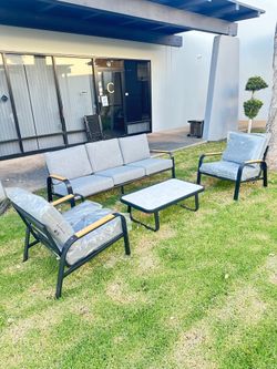 Outdoor 4-piece Patio Furniture Set