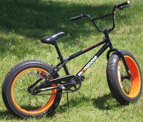 Mongoose Menace fat tire 20 black and orange for Sale in Poinciana, FL -  OfferUp