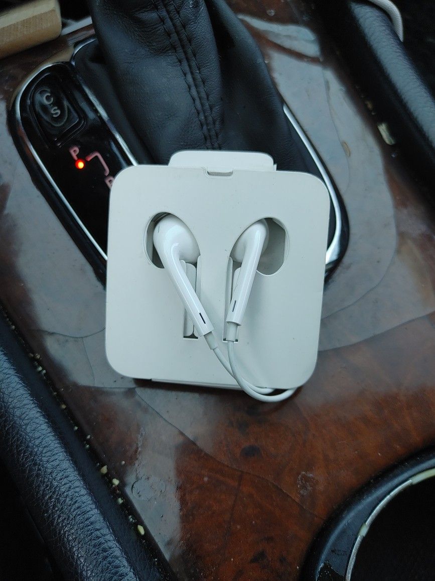 iPhone Earphones New OEM