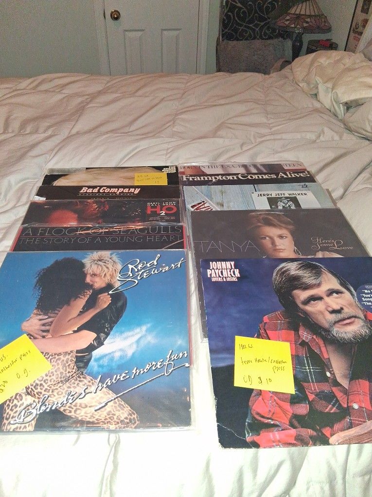 10 records 125$