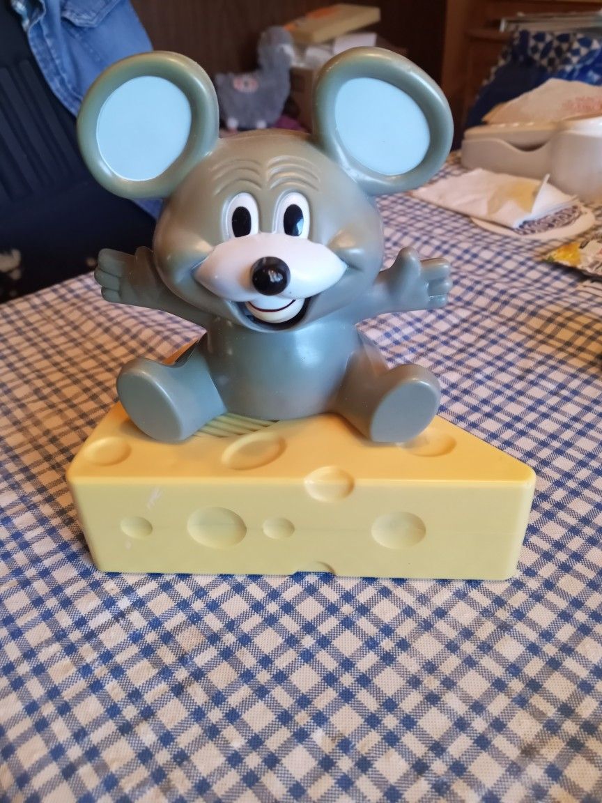 Mouse And Cheese Am Radiio