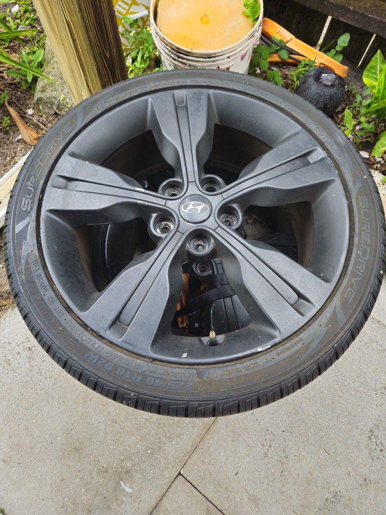 Hyundai Rims & Tires