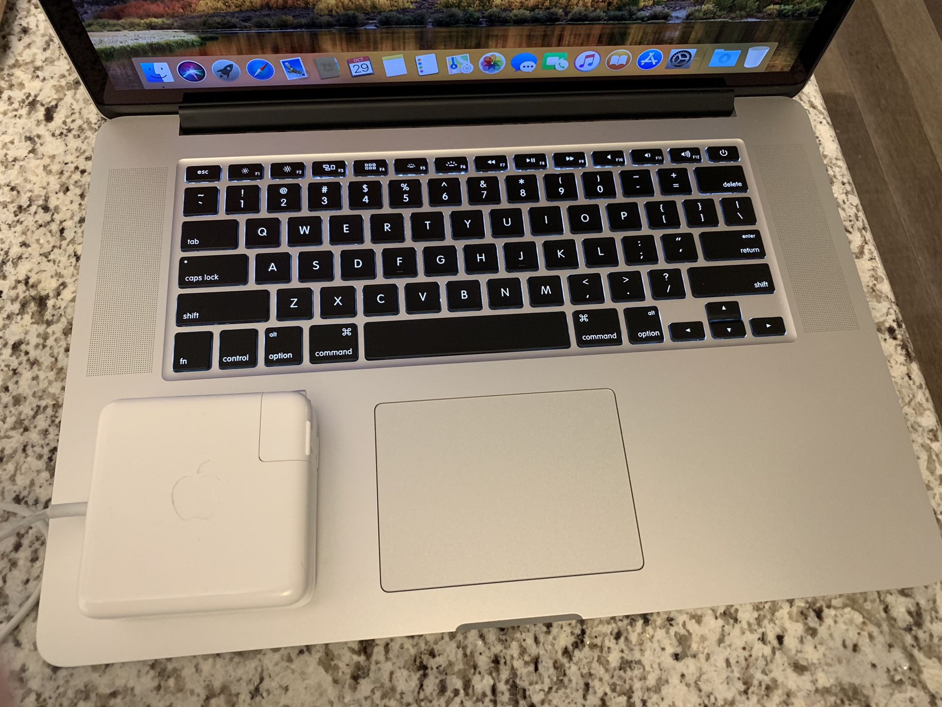 15” MacBook Pro Retina - 16GB - Quad Core i7 - Laptop - SSD