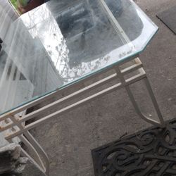 Glass Coffee Table Top With Metal Frame Design 
