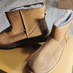 Size 12 UGG BOOTS