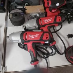 Milwaukee  Impact Wrench 