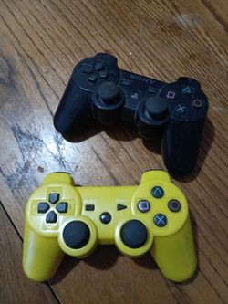 2 ps3 controllers