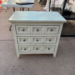 3 Drawer Nightstand