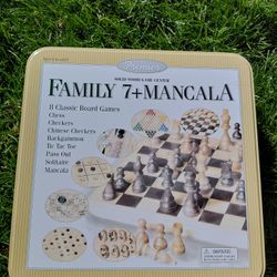 SOLID WOOD GAME CENTER