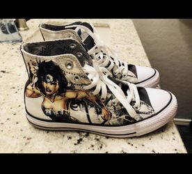 Wonder Woman Converse