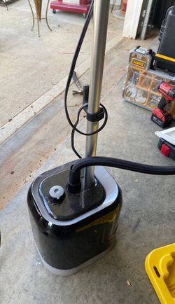 Almost new clothes steamer