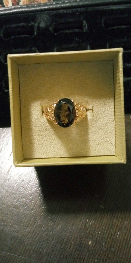 BRAND NEW. 925. WOMEN RING