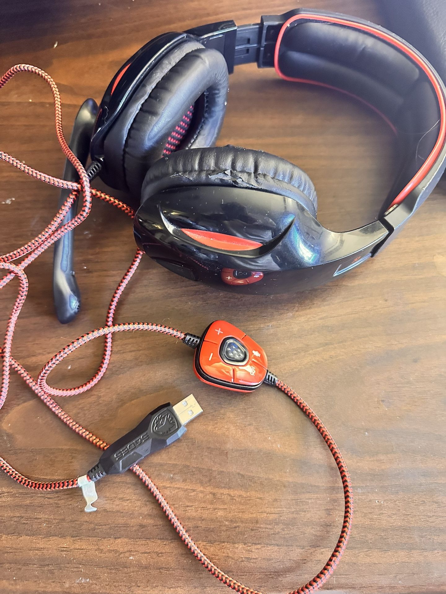 Headphone 10 Feet Corded With Microphone